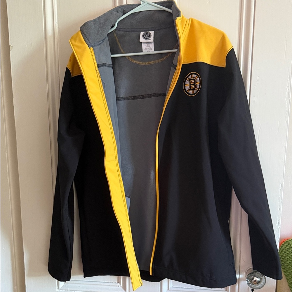 Boston Bruins Black and Yellow Zip-Up Jacket - Picture 5 of 7